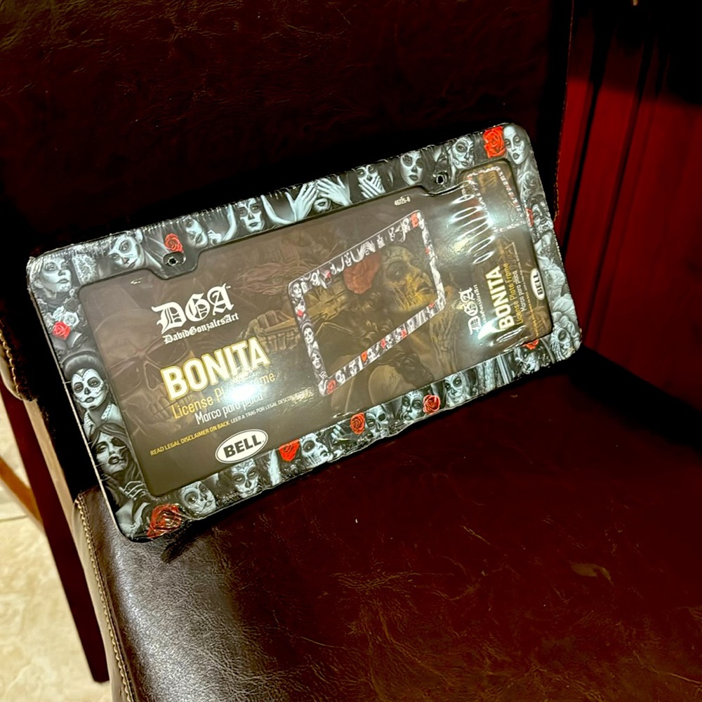 Bonita License plate frame
